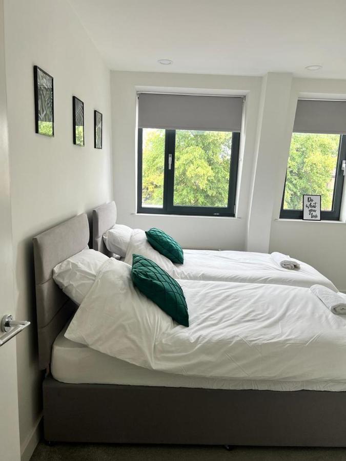 Modern Suite- Bedford City Centre With Free Gym & Parking Exterior foto